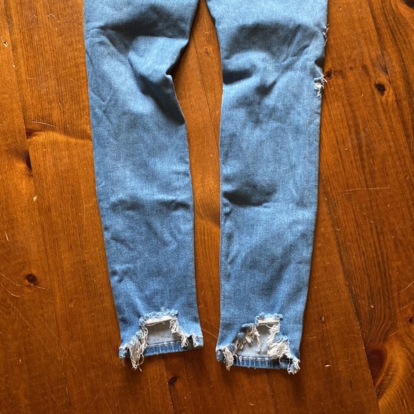American Eagle Jeans - Picture 9 of 10